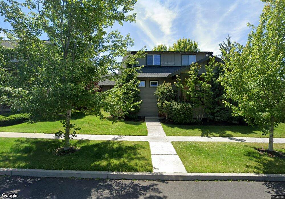 2917 NE Red Oak Dr, Bend, OR 97701 - photo 1