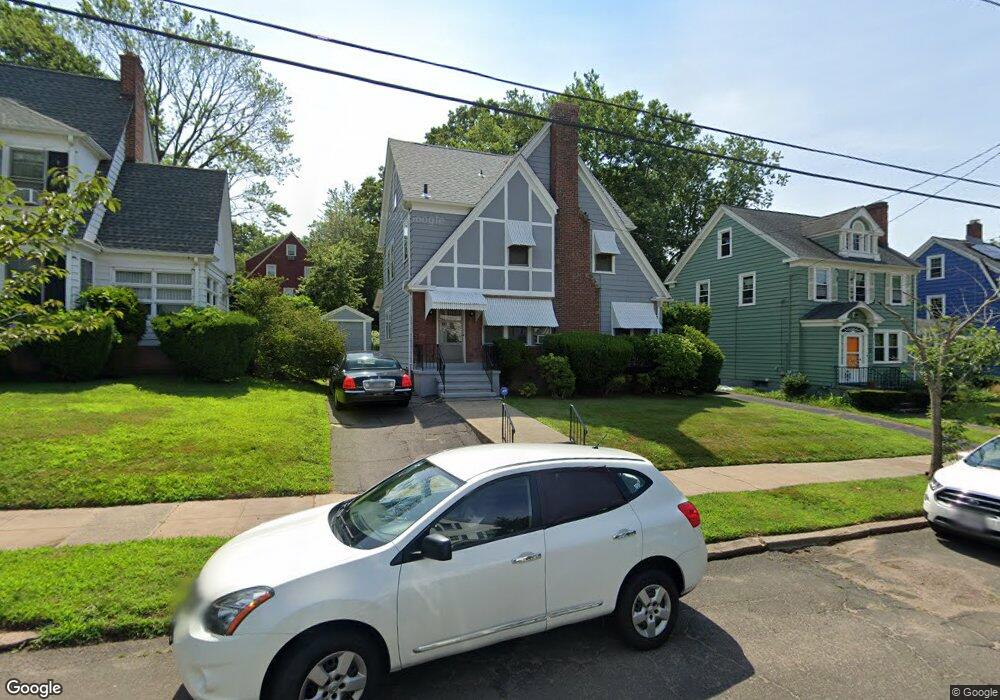 39 Roydon Rd, New Haven, CT 06511 - photo 1