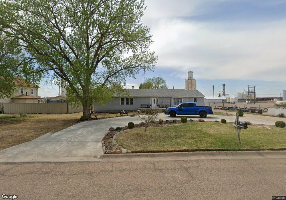 135 S Van Buren St, Hugoton, KS 67951 - photo 1