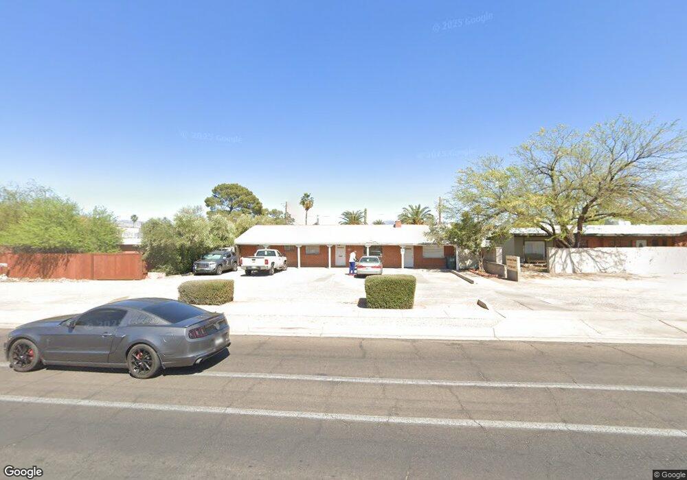 221 S Swan Rd, Tucson, AZ 85711 - photo 1