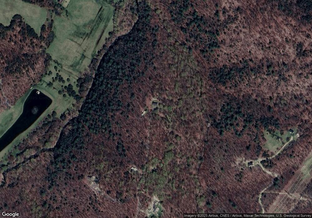 926 Timber Ln, Berkeley Springs, WV 25411 - photo 1