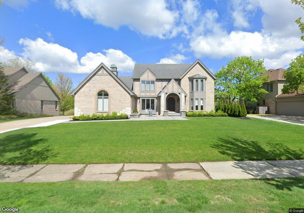 4769 Riverchase Dr, Troy, MI 48098 - photo 1