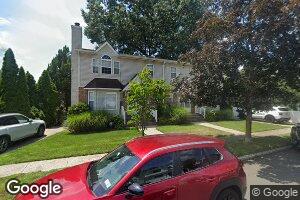 49 Ashwood Rd Unit B, Port Washington, NY 11050
