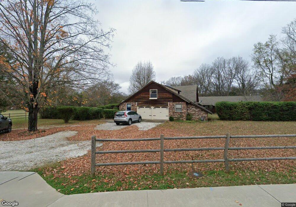 11 S Robinson Ave, West Fork, AR 72774 - photo 1