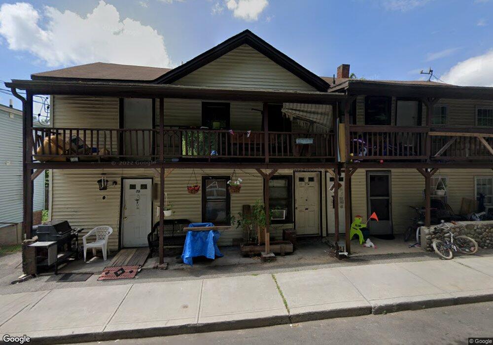 31 Chestnut St, Winsted, CT 06098 - photo 1