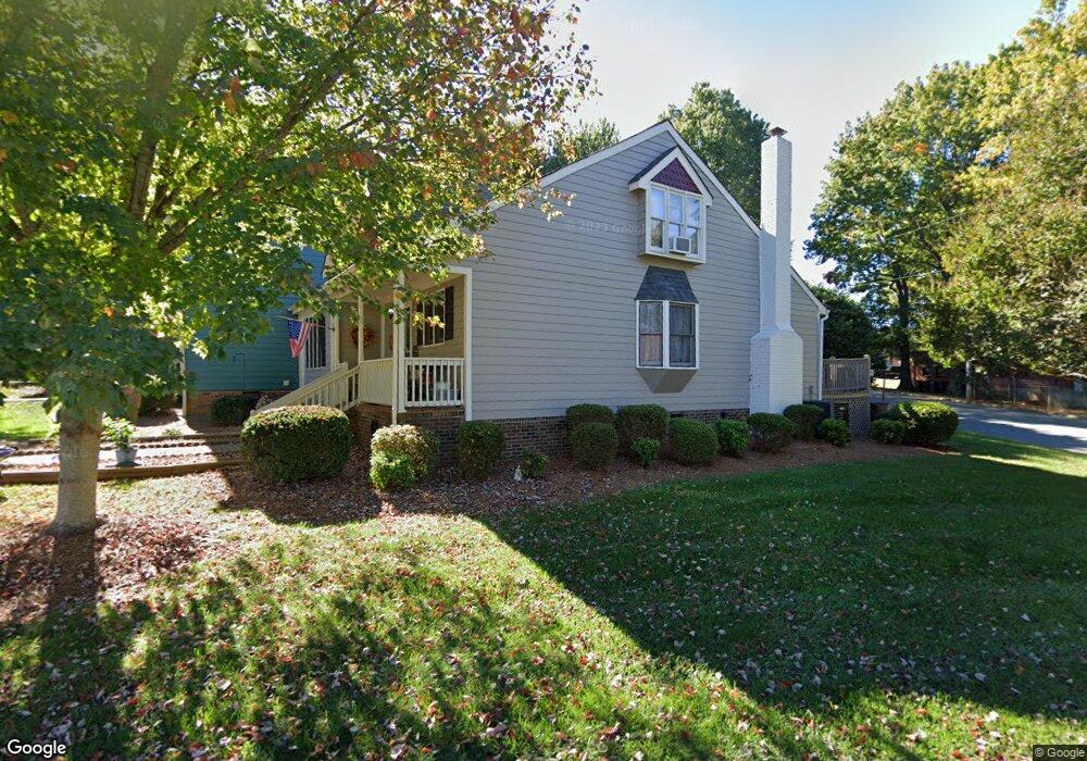 402 Windsor Ln, Statesville, NC 28677 - photo 1