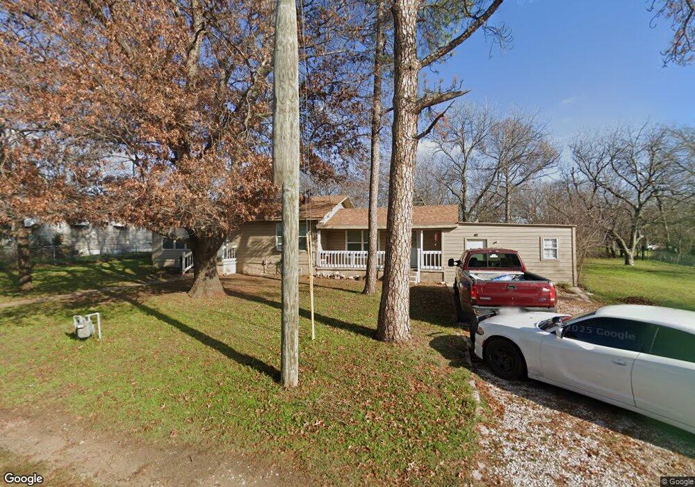 108 Windsor Ct, Weatherford, TX 76086 - photo 1