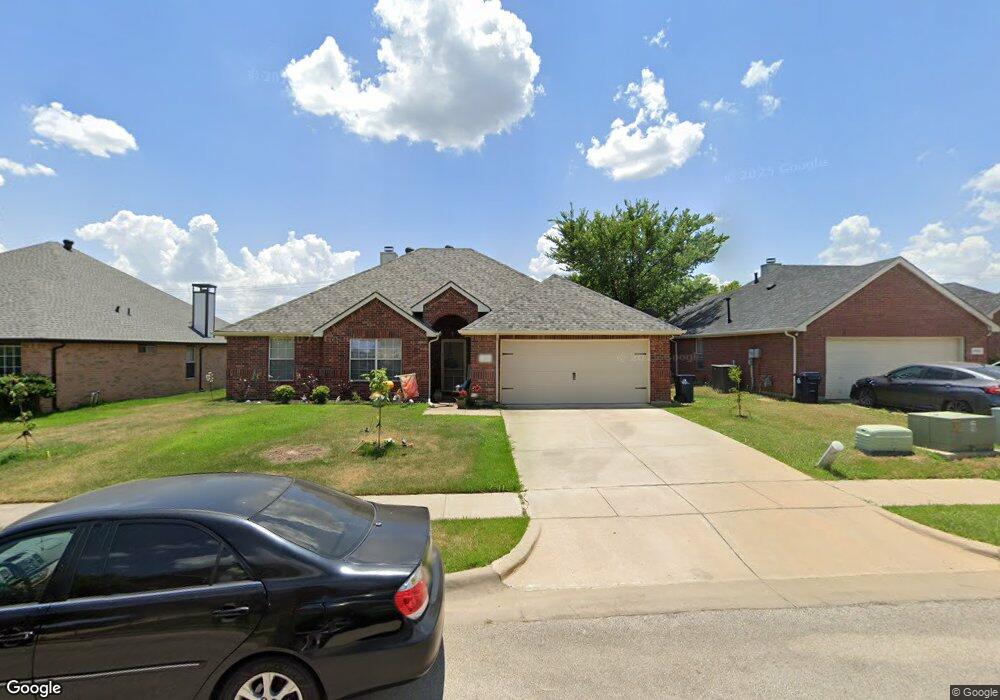 1704 Buena Vista Dr, Denton, TX 76210 - photo 1