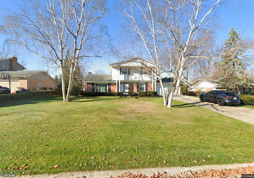 1446 Kennebec Rd, Grand Blanc, MI 48439 - photo 1