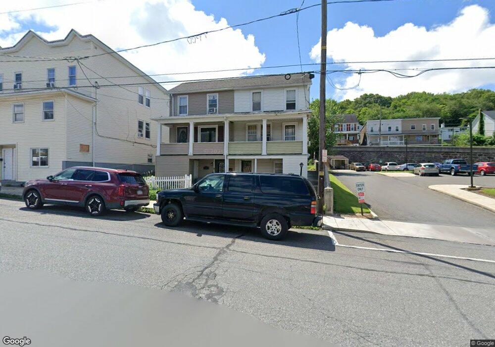 442 E Bertsch St, Lansford, PA 18232 - photo 1