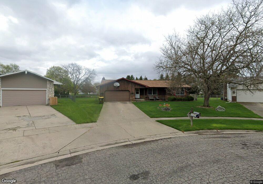 4807 Westvale Cir, Lansing, MI 48917 - photo 1