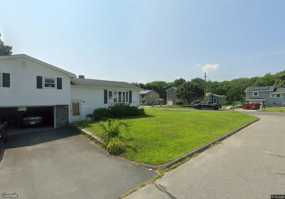 30 Jameson St, Fairhaven, MA 02719 - photo 1