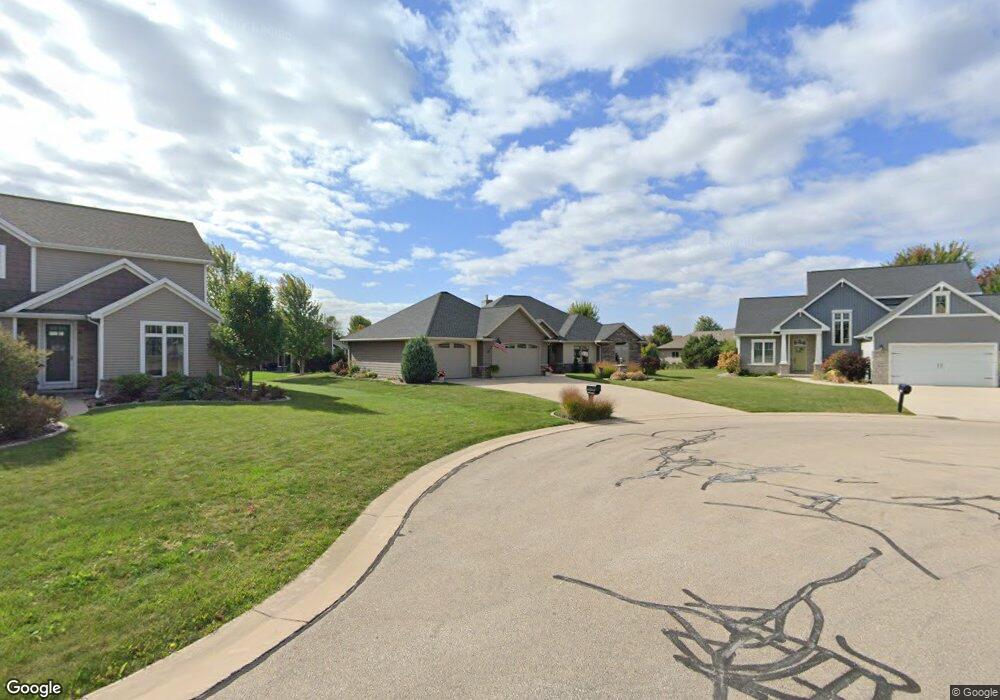 W5987 Blue Bonnet Dr, Appleton, WI 54915 - photo 1