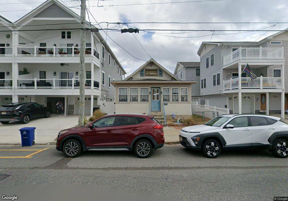 319 W Cresse Ave, Wildwood, NJ 08260 - photo 1