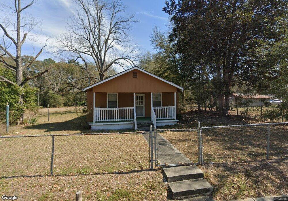 403 N Grady St, Claxton, GA 30417 - photo 1