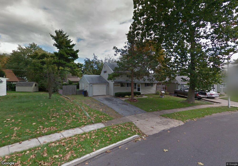 42 Inlet Rd, Levittown, PA 19057 - photo 1