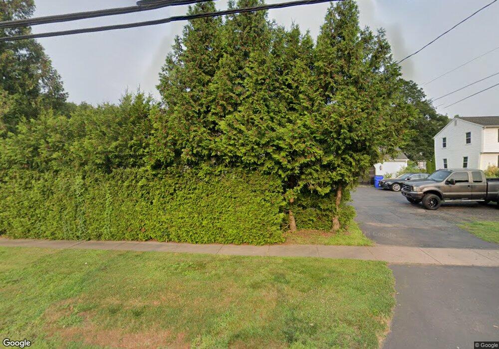 683 Mountain Rd, West Hartford, CT 06117 - photo 1