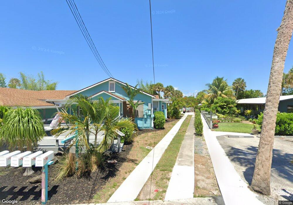 2543 NE Palm Ave, Jensen Beach, FL 34957 - photo 1