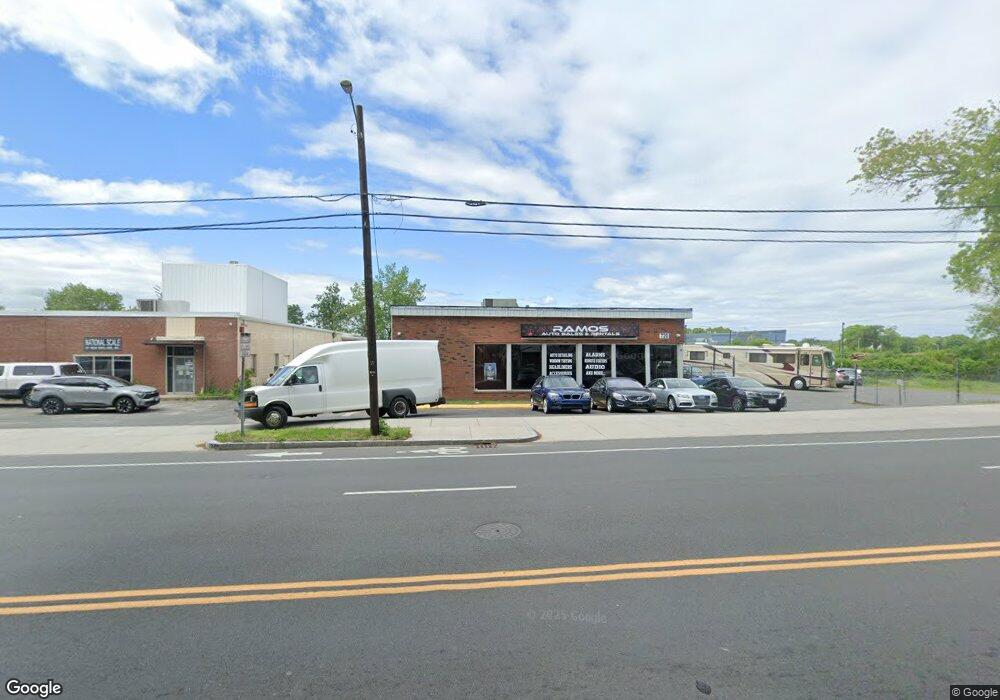 720 Berkshire Ave, Springfield, MA 01109 - photo 1