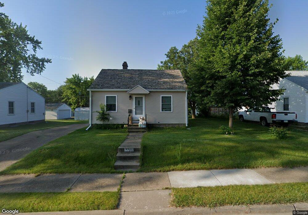 1363 W 36th St, Davenport, IA 52806 - photo 1