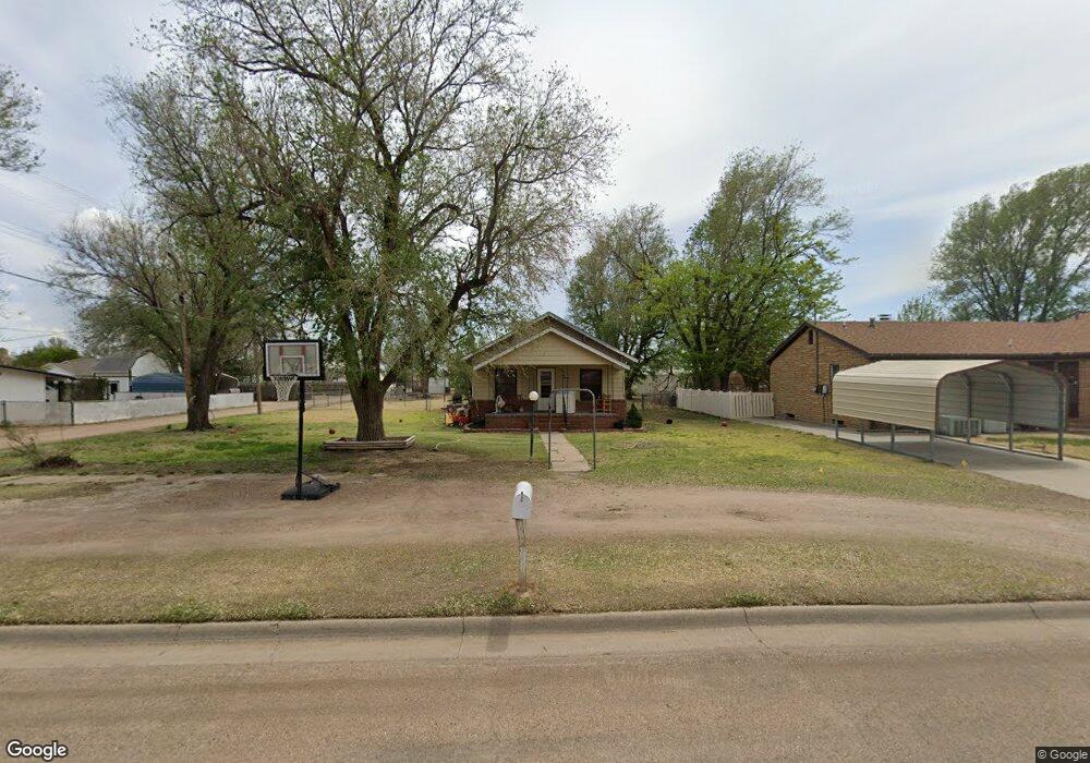 411 W 10th St, Hugoton, KS 67951 - photo 1