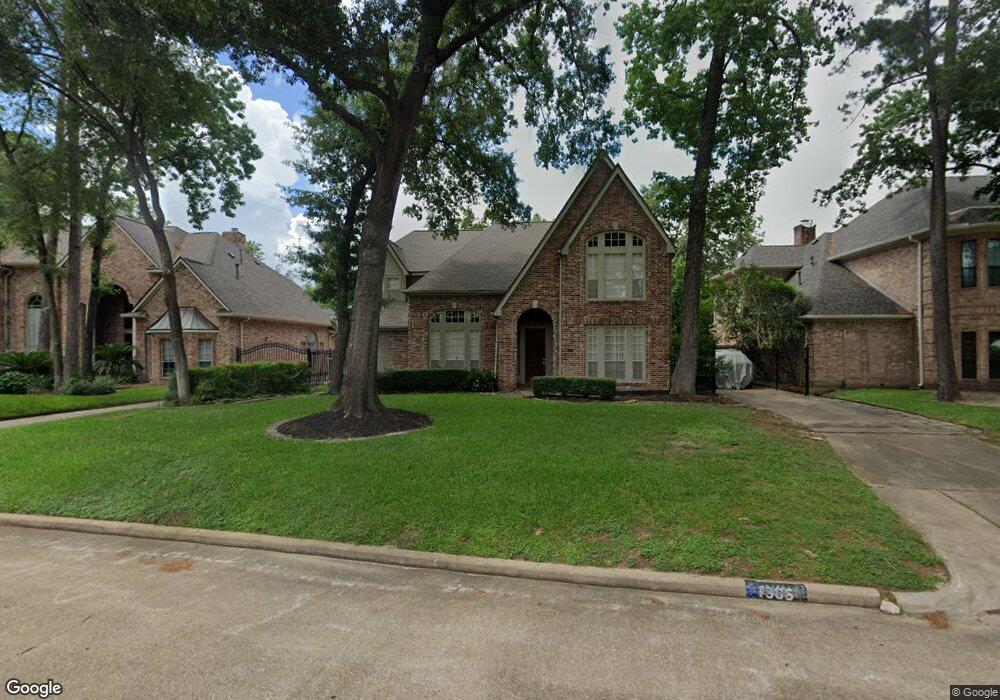 1906 Candlelight Place Dr, Houston, TX 77018 - photo 1