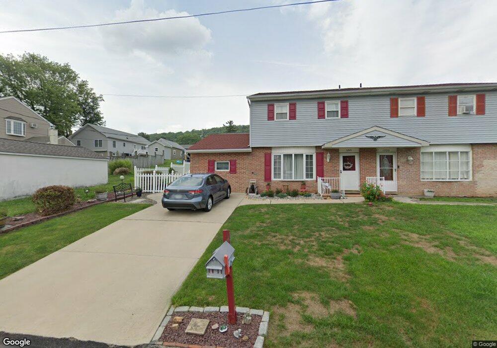 1221 Taft Ave, Allentown, PA 18103 - photo 1