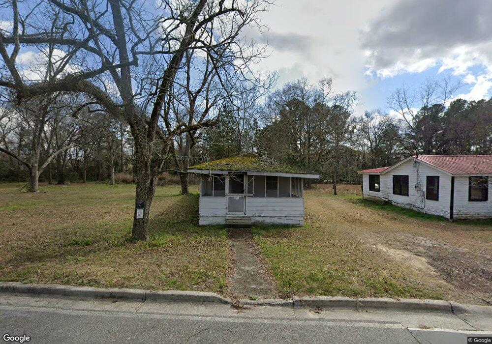 410 Jones St, Claxton, GA 30417 - photo 1