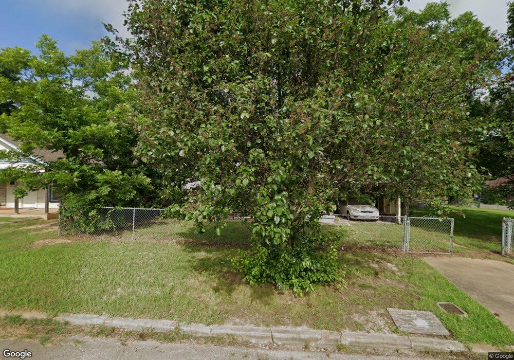 717 N Chandler Ave, Denison, TX 75020 - photo 1