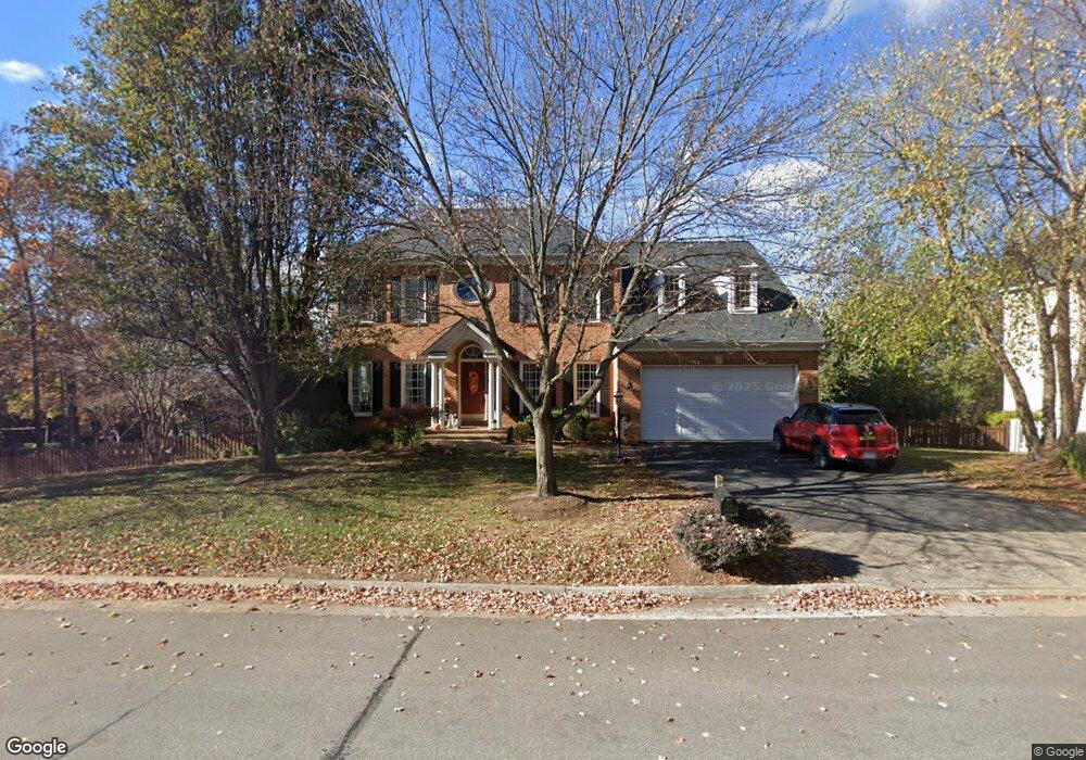 21481 Glebe View Dr, Broadlands, VA 20148 - photo 1