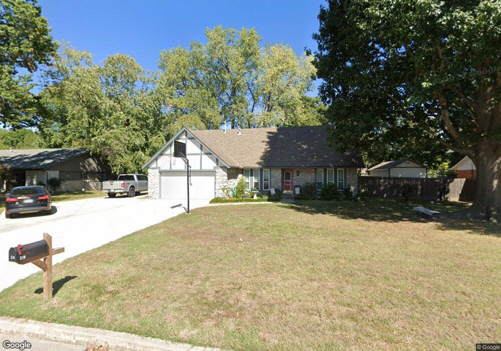 210 W Timberline Ave, Broken Arrow, OK 74011 - photo 1