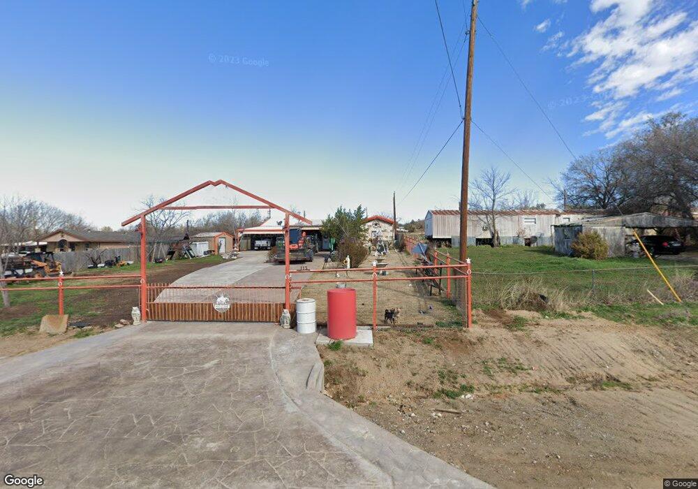 113 Loma Vista Dr, Weatherford, TX 76085 - photo 1