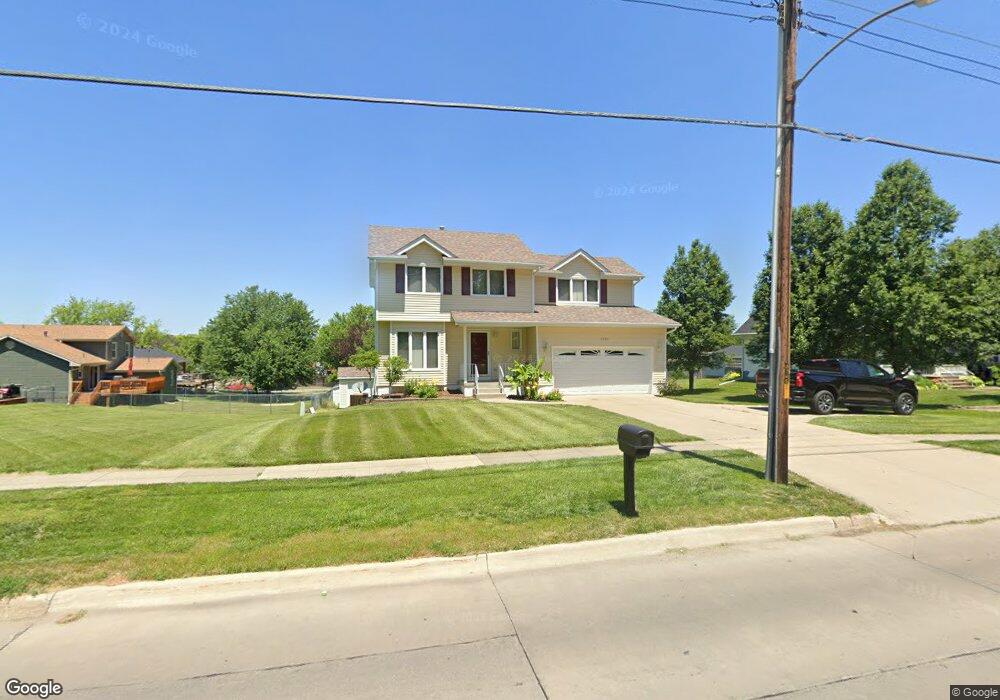 1904 Evergreen Ave, Des Moines, IA 50320 - photo 1