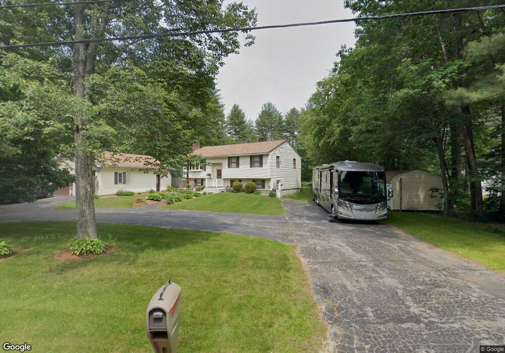 2 Parker Cir, Litchfield, NH 03052 - photo 1