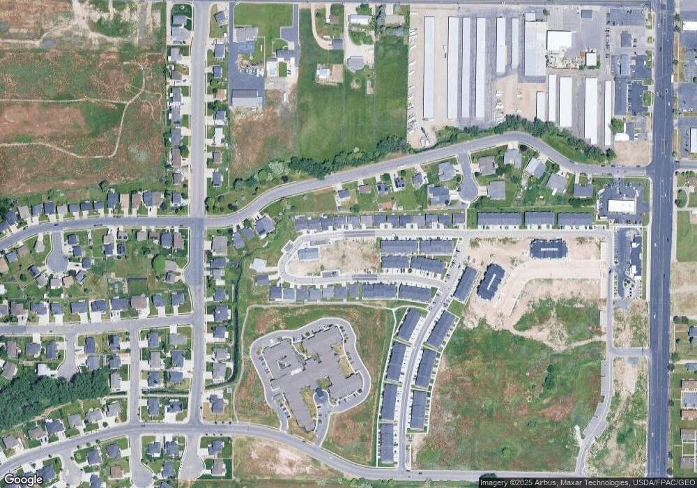 247 E 1850 N unit 36916620, North Ogden, UT 84414 - photo 1