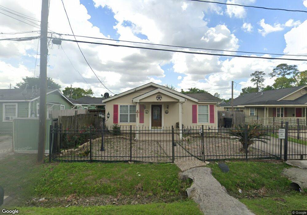5613 Bersey Ln, Houston, TX 77091 - photo 1