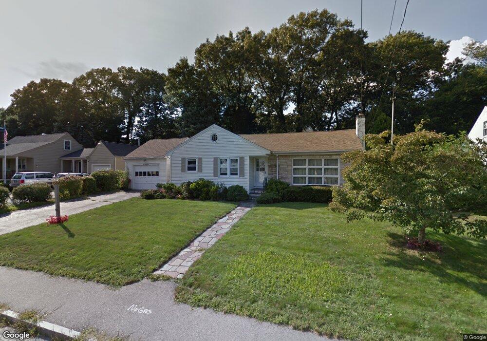 141 Academy Ave, Weymouth, MA 02188 - photo 1