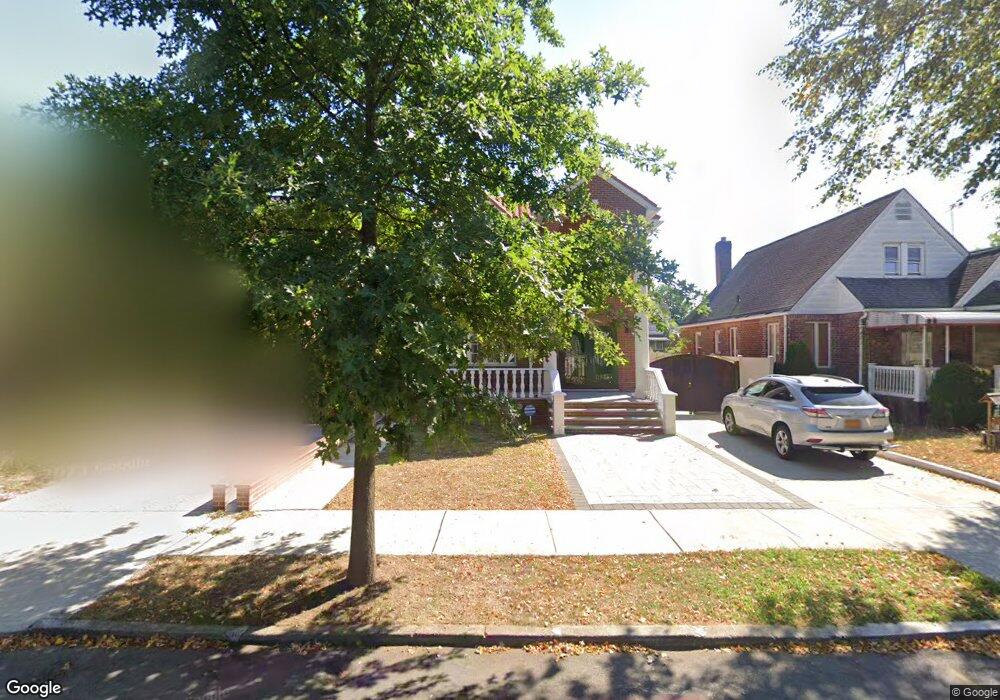 5823 189th St, Fresh Meadows, NY 11365 - photo 1