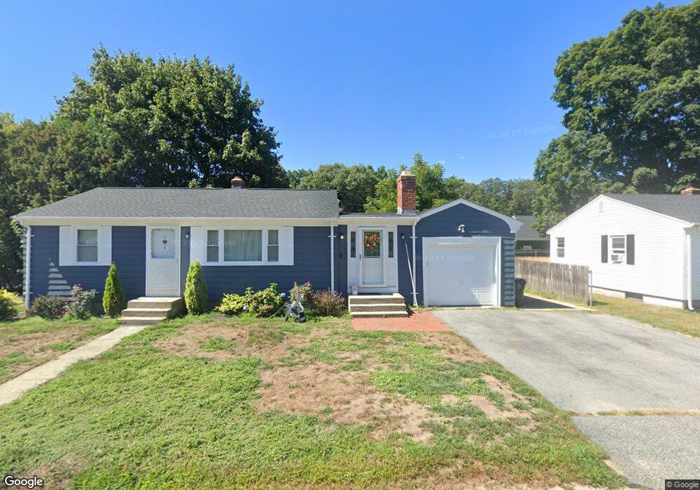 2 Halsey Dr, Smithfield, RI 02917 - photo 1