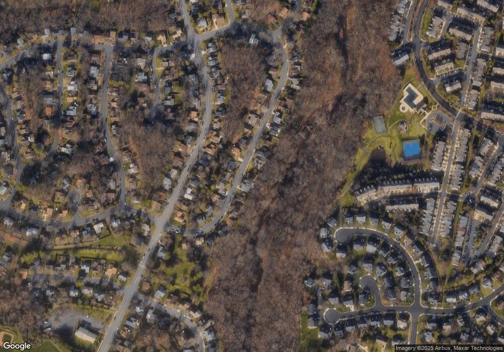 130 E Meadowland Ln, Sterling, VA 20164 - photo 1