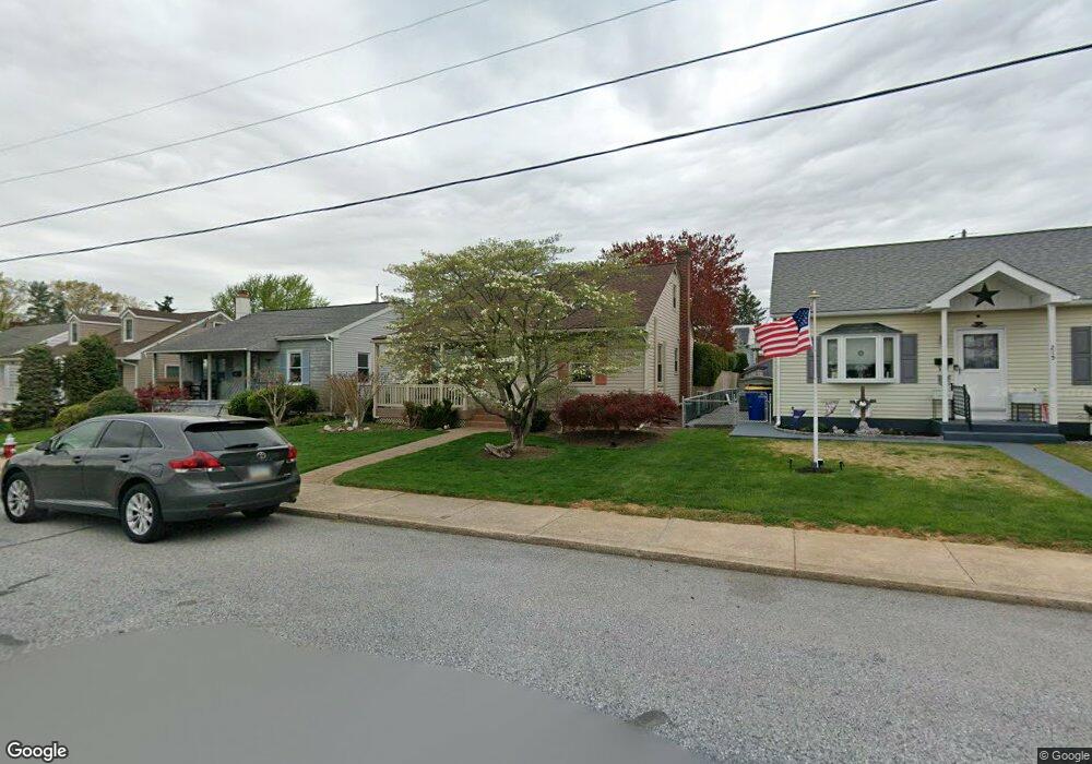 213 Orlon St, New Holland, PA 17557 - photo 1