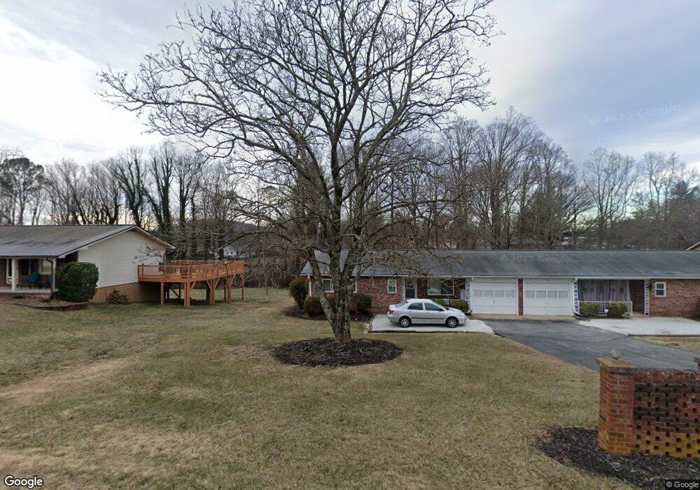 109 Wynnbrook Dr, Hendersonville, NC 28792 - photo 1