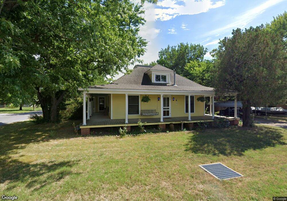 601 W 4th St, Skiatook, OK 74070 - photo 1
