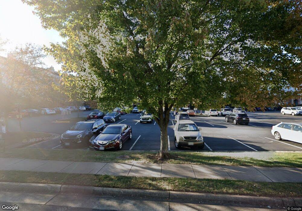 21813 Baldwin Square, Sterling, VA 20164 - photo 1