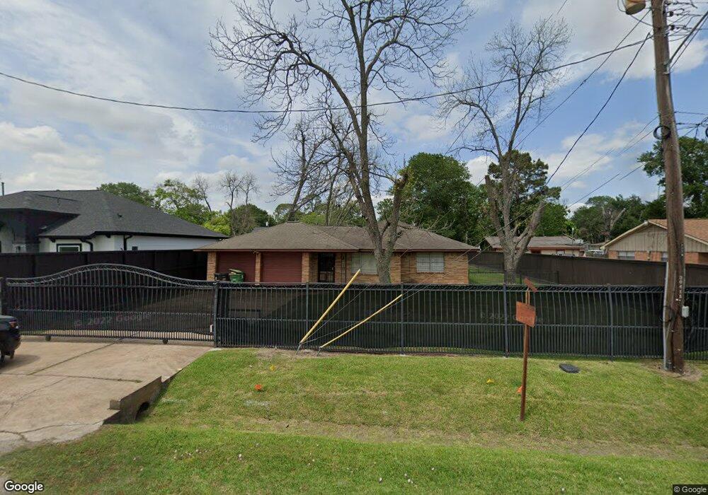 817 Innsdale Dr, Houston, TX 77076 - photo 1