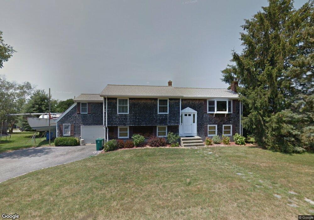 8 Osage Dr, Middletown, RI 02842 - photo 1