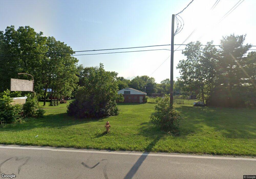 2575 N Court St, Circleville, OH 43113 - photo 1