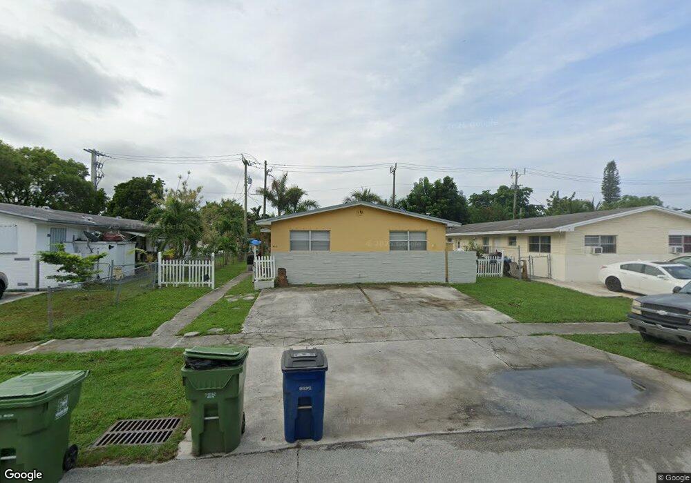 405 SW 8th St, Hallandale Beach, FL 33009 - photo 1