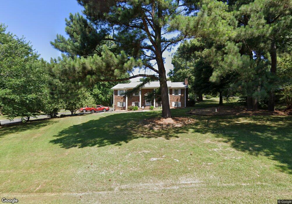 737 Holly Dr, Asheboro, NC 27205 - photo 1