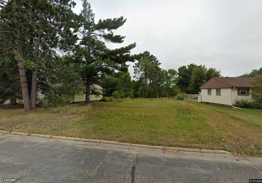 914 Clover Ln, Grand Rapids, MN 55744 - photo 1